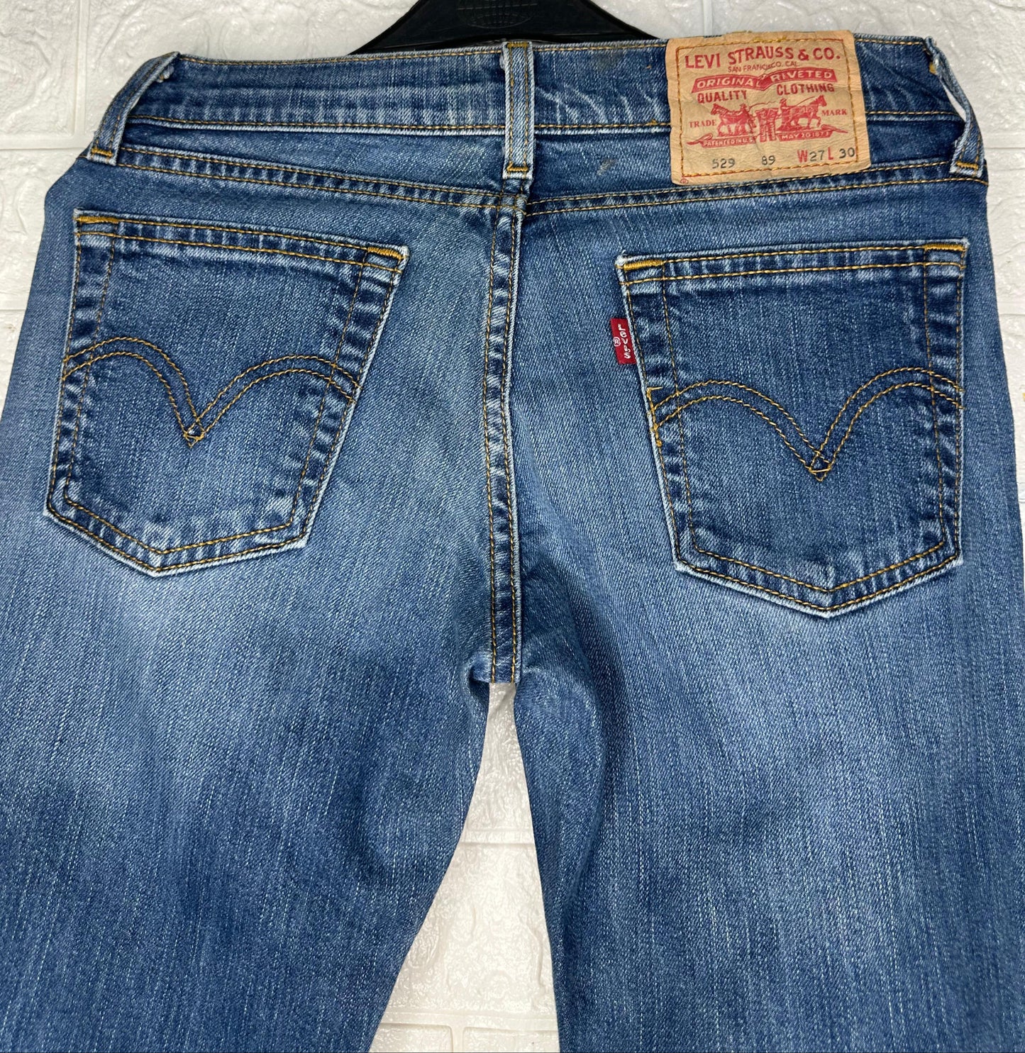 Vintage Levi’s 529 Curvy Bootcut Jeans | W27 L30 Women’s Denim | Classic Medium Wash | Authentic Levi Strauss Pants