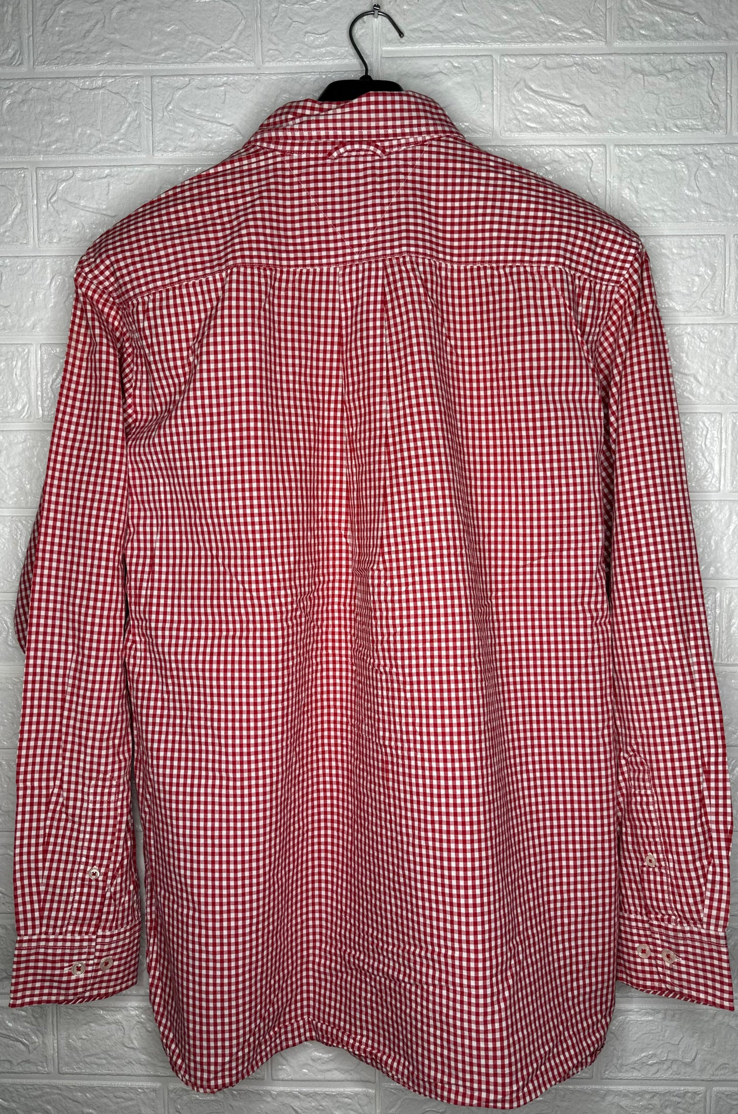 Preloved Tommy Hilfiger Men’s Red Checked Shirt – Custom Fit, Size Large