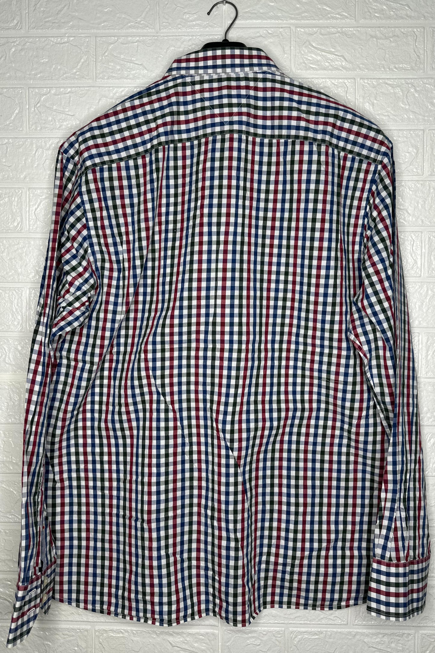Preloved Tommy Hilfiger Men’s Checkered Shirt – Custom Fit, Size XL
