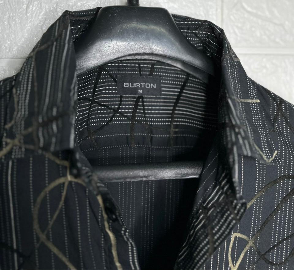 Burton Men’s Shirt Medium – Black Abstract Printed Short Sleeve Casual Wear