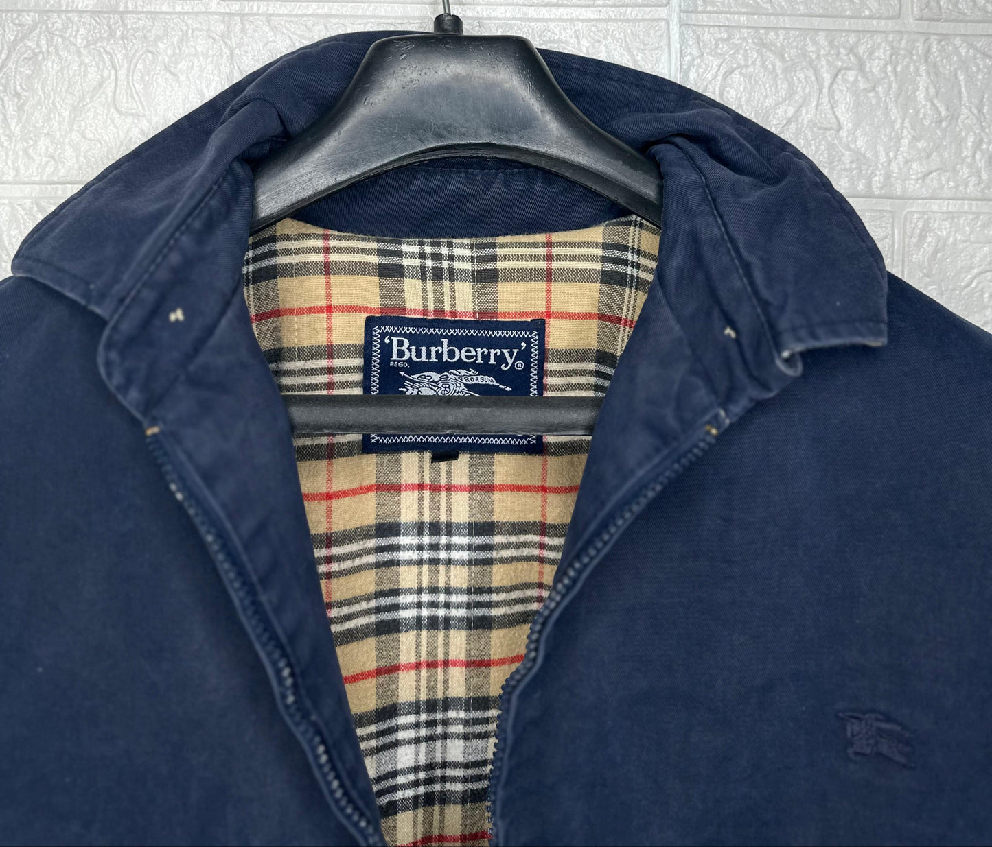 Burberry Men’s Navy Blue Jacket – Vintage Harrington Style with Nova Check Lining, Size Large