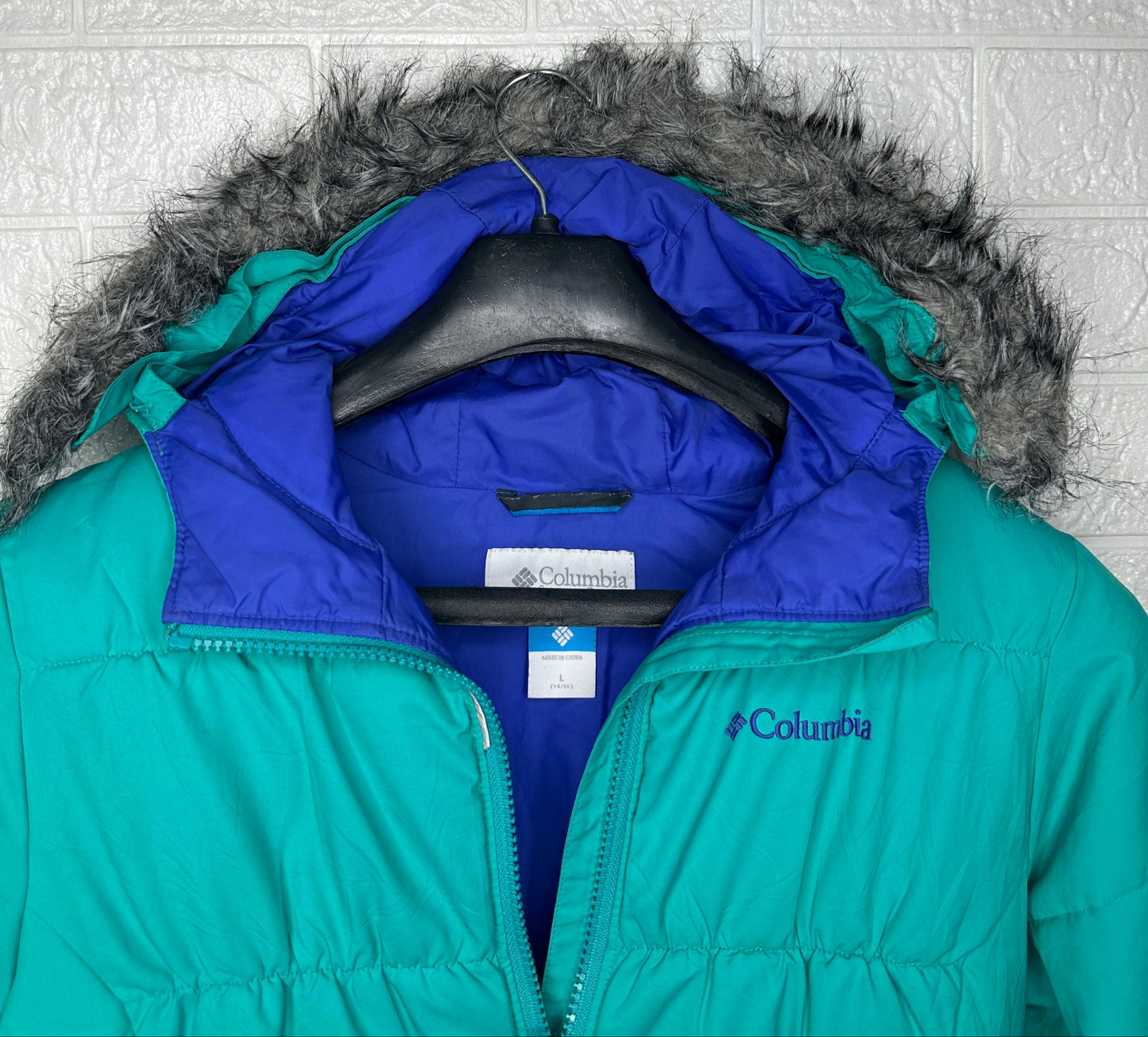 Columbia Women’s Winter Puffer Jacket – Teal with Faux Fur Hood, Size Large