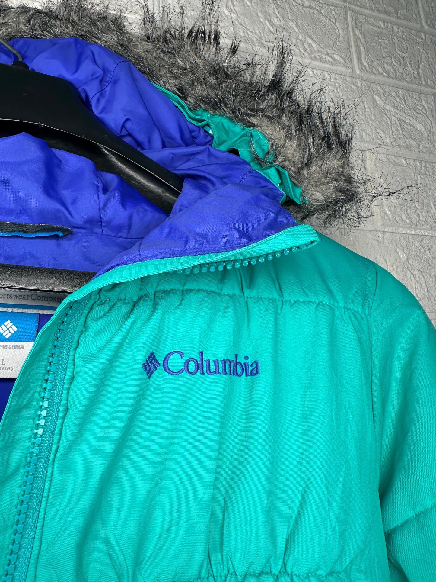 Columbia Women’s Winter Puffer Jacket – Teal with Faux Fur Hood, Size Large