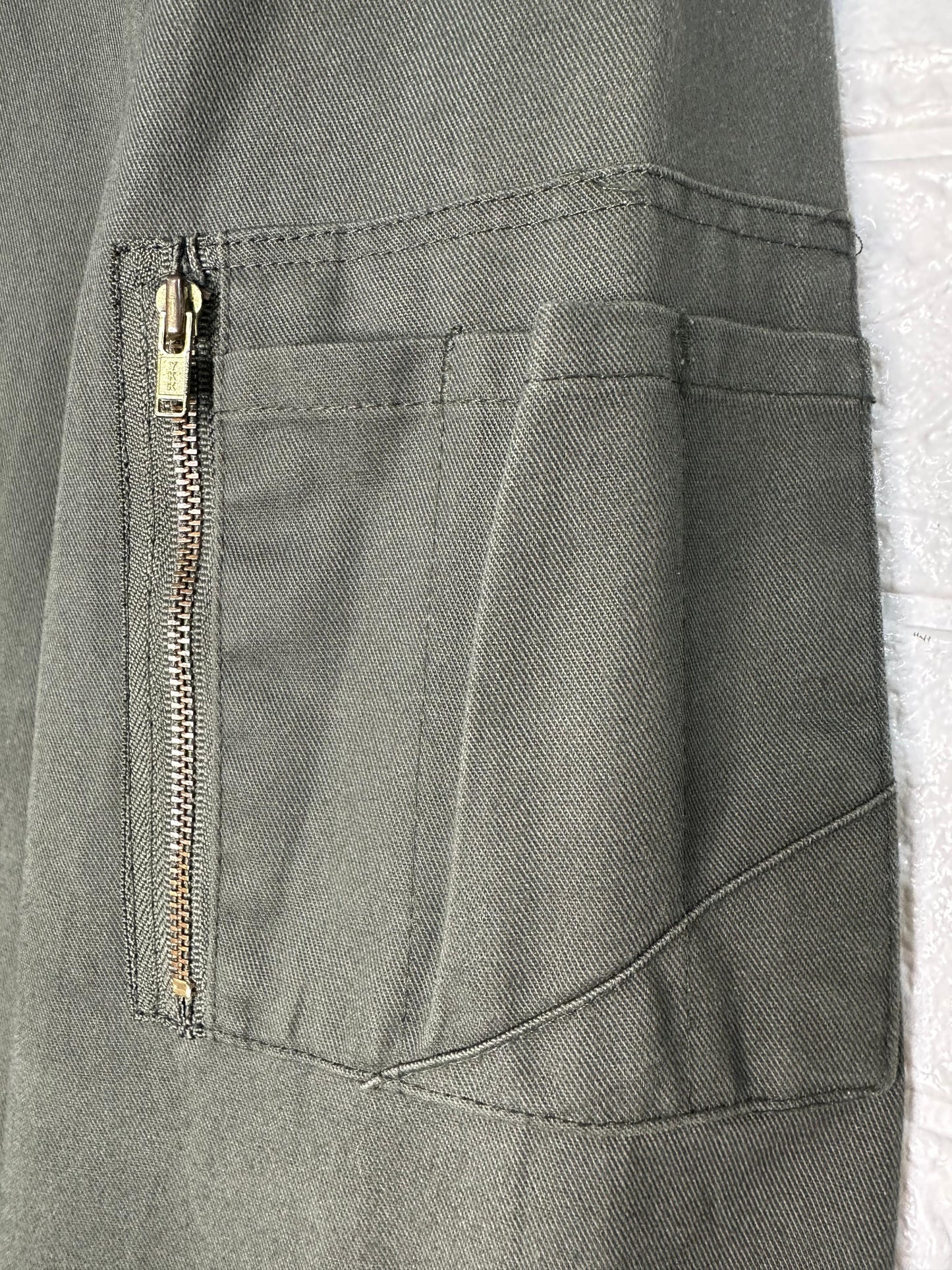 Preloved Dickies Men’s Bomber Jacket – Olive Green Workwear Style, Size X-Large