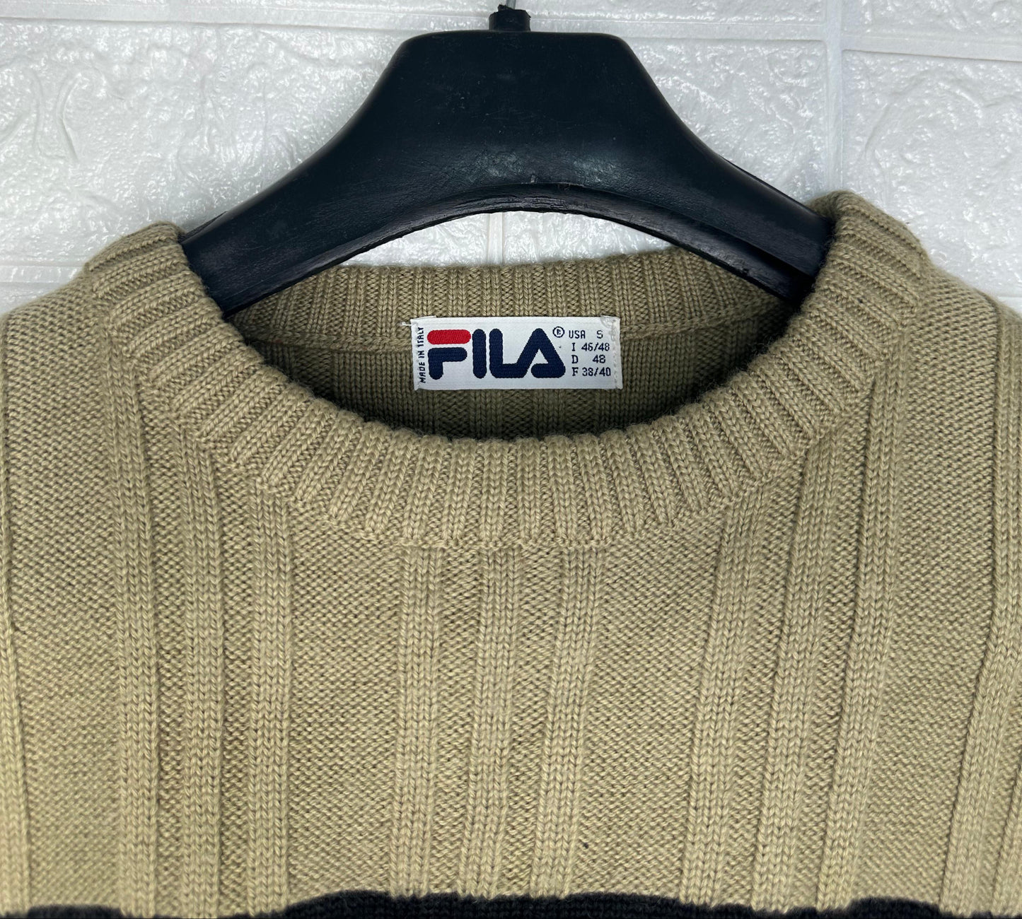 Fila Ribbed Knit Sweater – Beige with Black Stripe – Men’s Size S