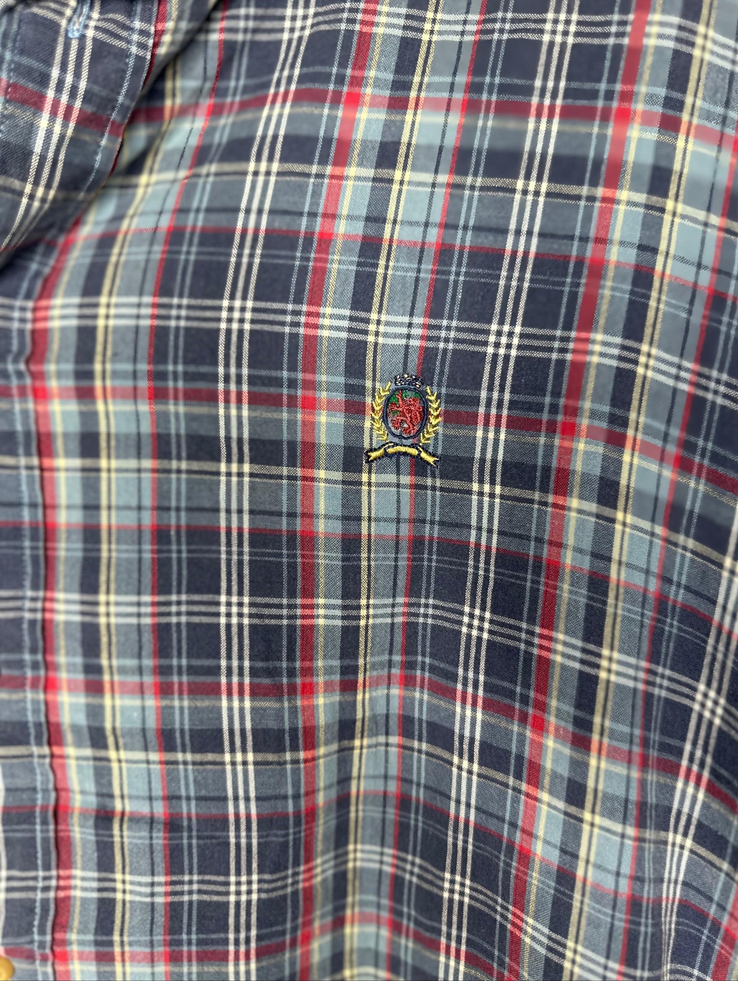 Preloved Tommy Hilfiger Men’s Checkered Shirt – Custom Fit, Size Extra Large
