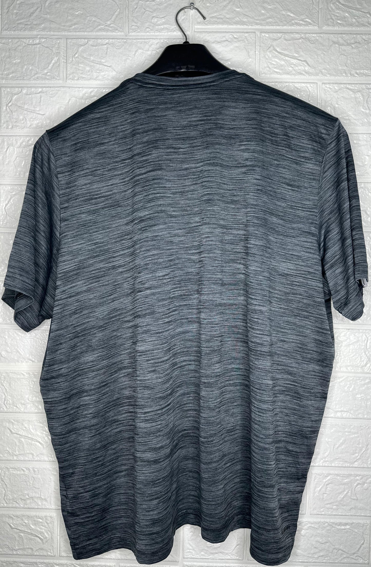 Adidas Performance Training T-Shirt – Grey Striped – Size XL