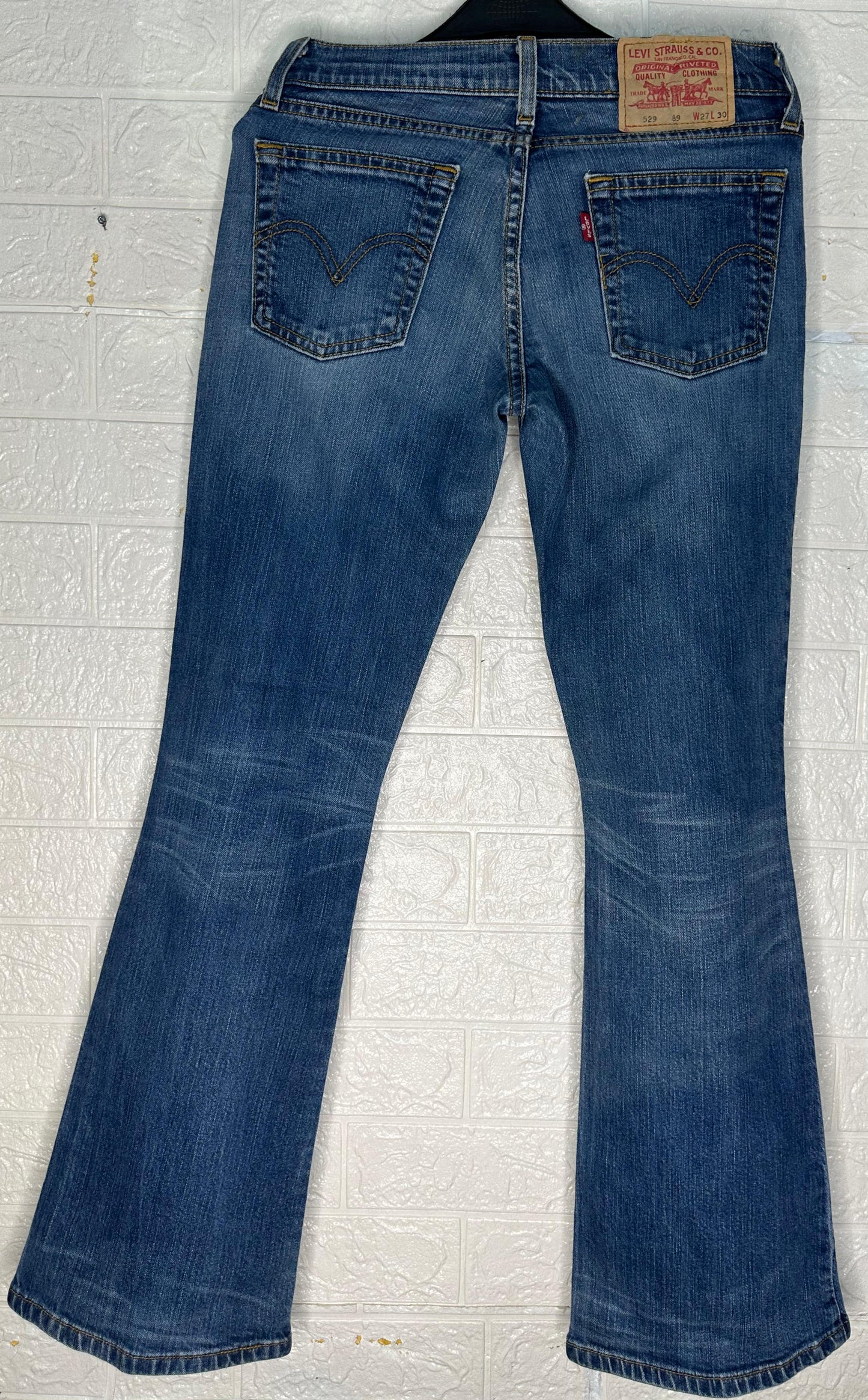 Vintage Levi’s 529 Curvy Bootcut Jeans | W27 L30 Women’s Denim | Classic Medium Wash | Authentic Levi Strauss Pants