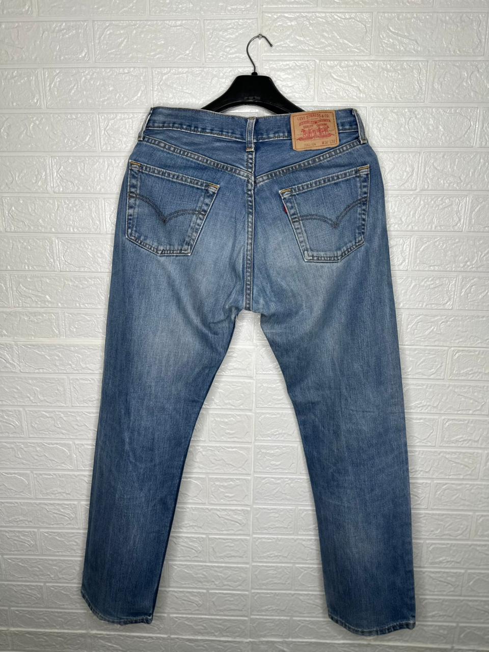 Levi's 590 Men's  Denim Jeans – Light Blue Wash, W32 L32