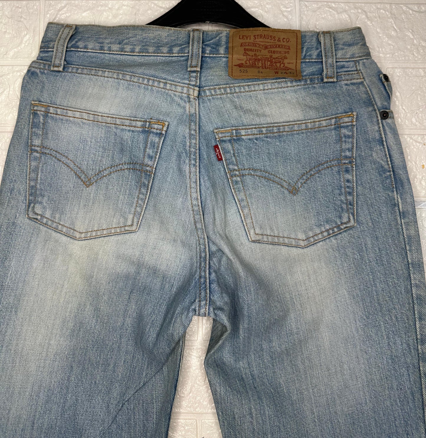 Levi’s 525 Light Wash Bootcut Jeans | Women’s Size W 27 L 32