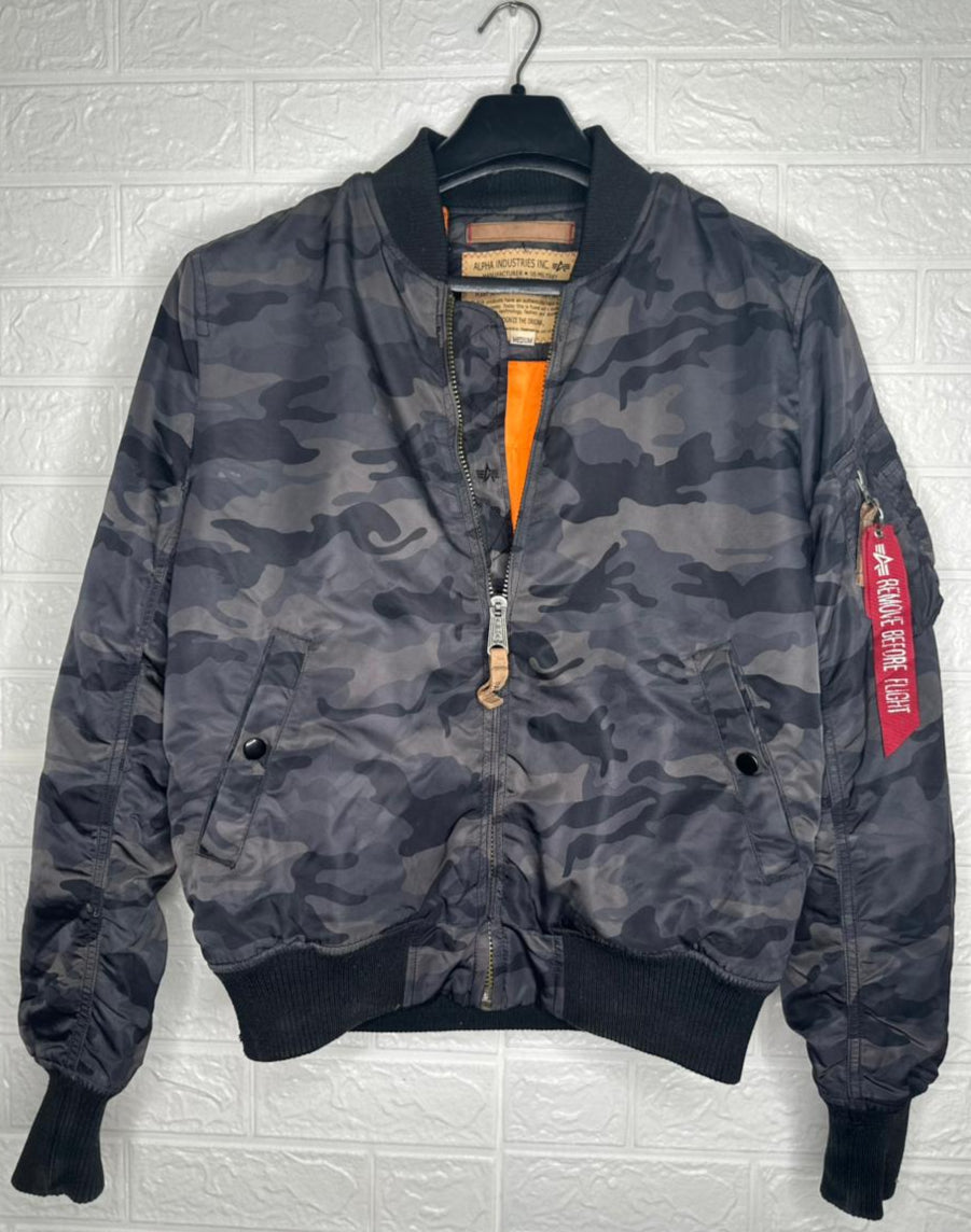 Alpha Industries Men's MA-1 Bomber Jacket – Camouflage, Large
