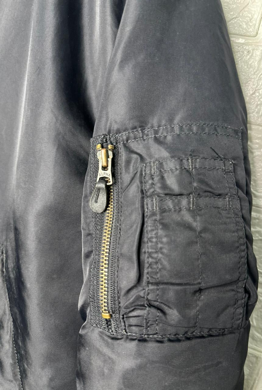 Men’s Bomber Jacket – Black Quilted Full-Zip