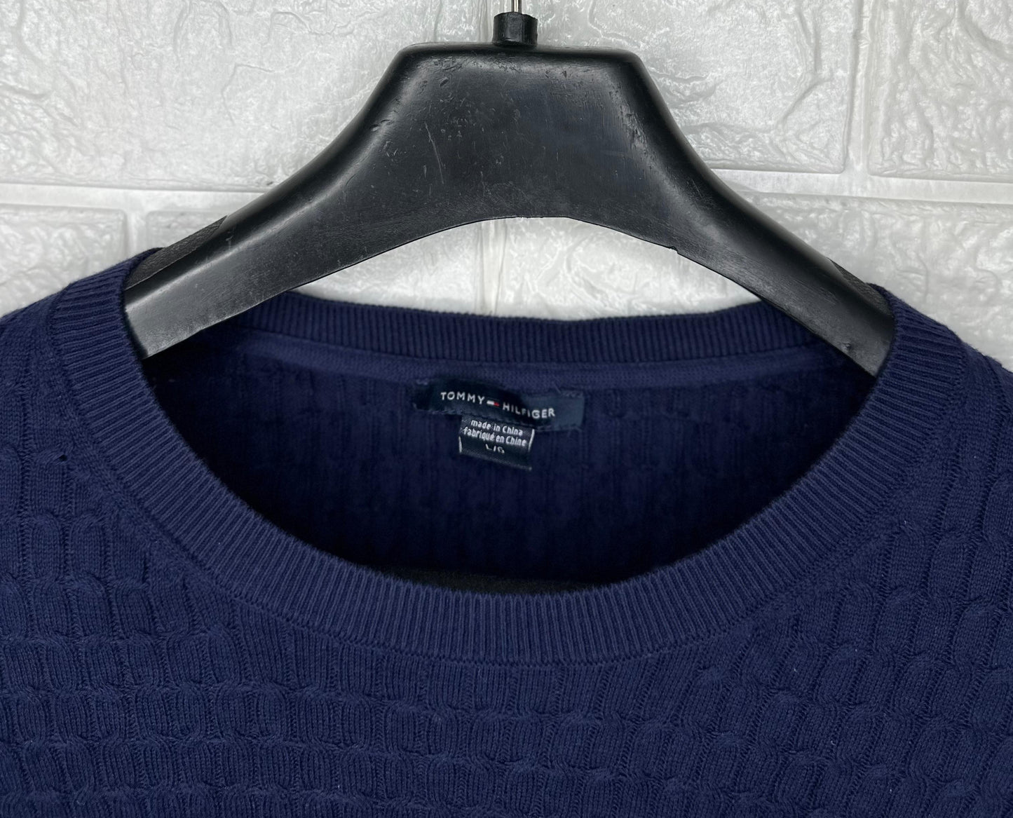 Tommy Hilfiger Blue Cable Knit V-Neck Sweater Large- Classic & Slim Fit Pullover