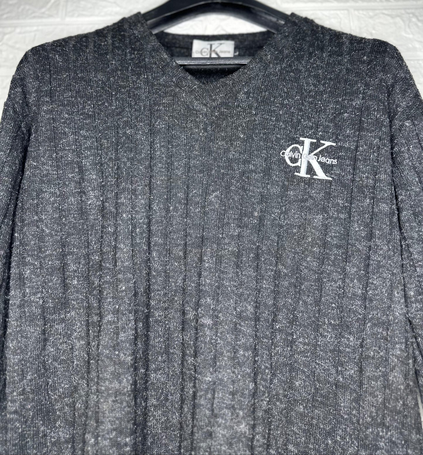 Calvin Klein Jeans Ribbed V-Neck Sweater L - Grey Heathered Knit Pullover