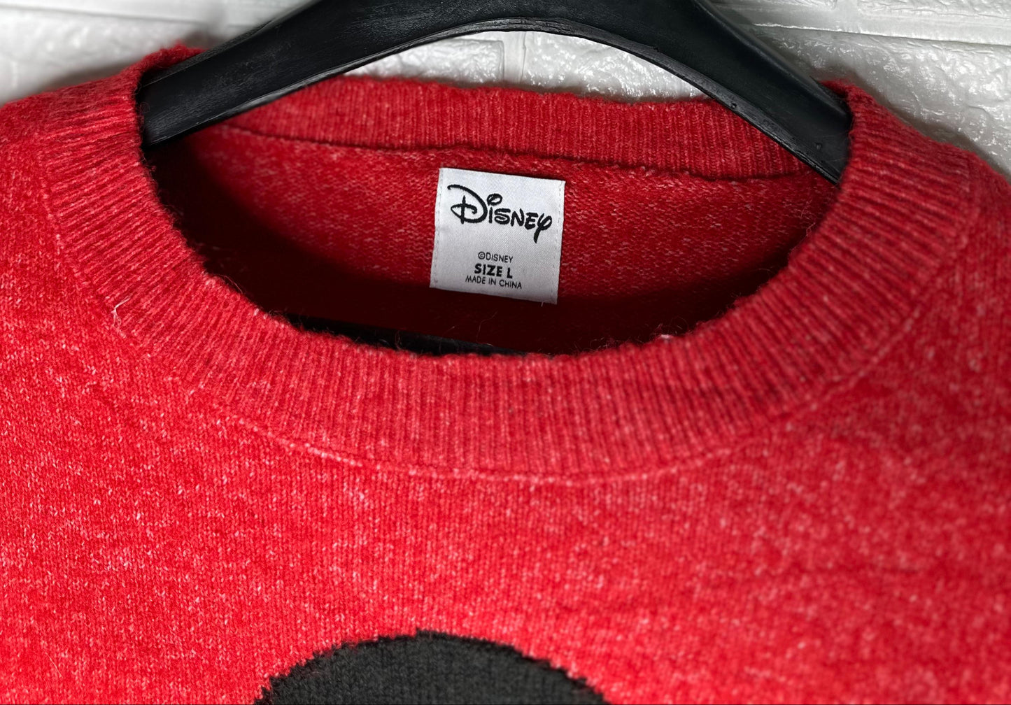 Disney Mickey Mouse Sweatshirt Large - Red Knitted Pullover for Men & Women