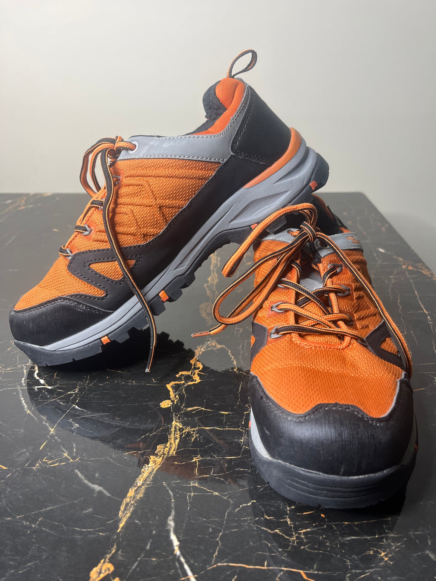 Engelsons Trail Hiking Shoes – Orange & Black (EU 37)