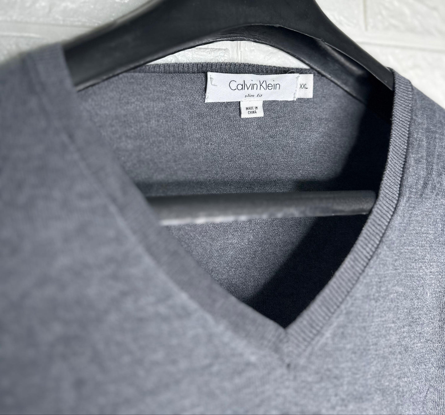 Calvin Klein Slim Fit V-Neck Sweater XXL - Grey Heathered Knit Pullover