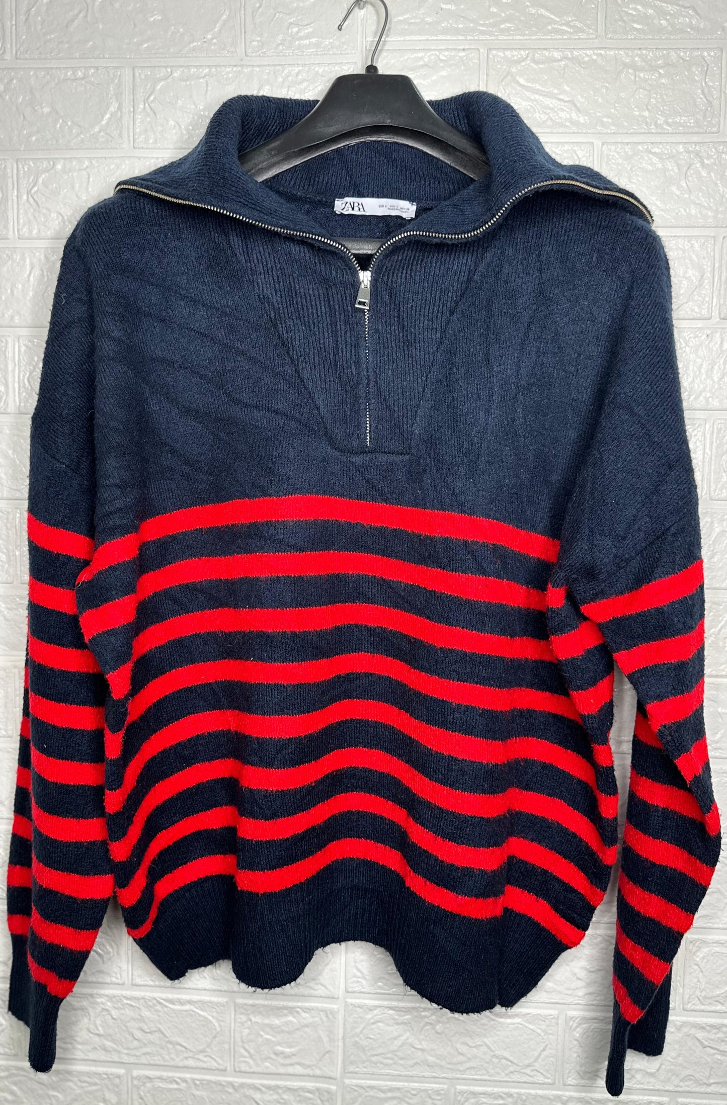 Zara Men's Half-Zip Sweater – Navy Blue & Red Size Large