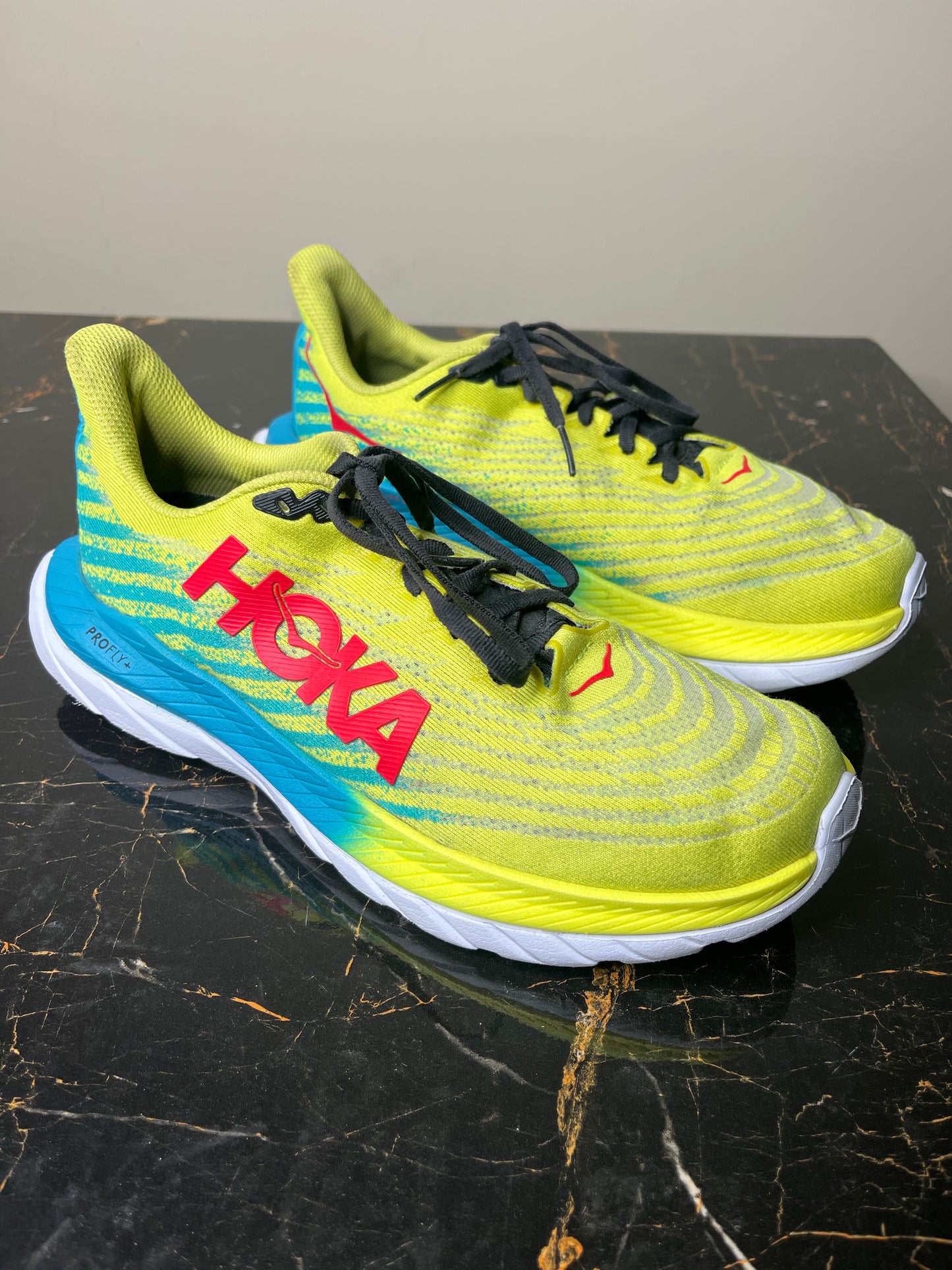 HOKA ONE ONE Running Shoes – Size US 8.5 | EU 42