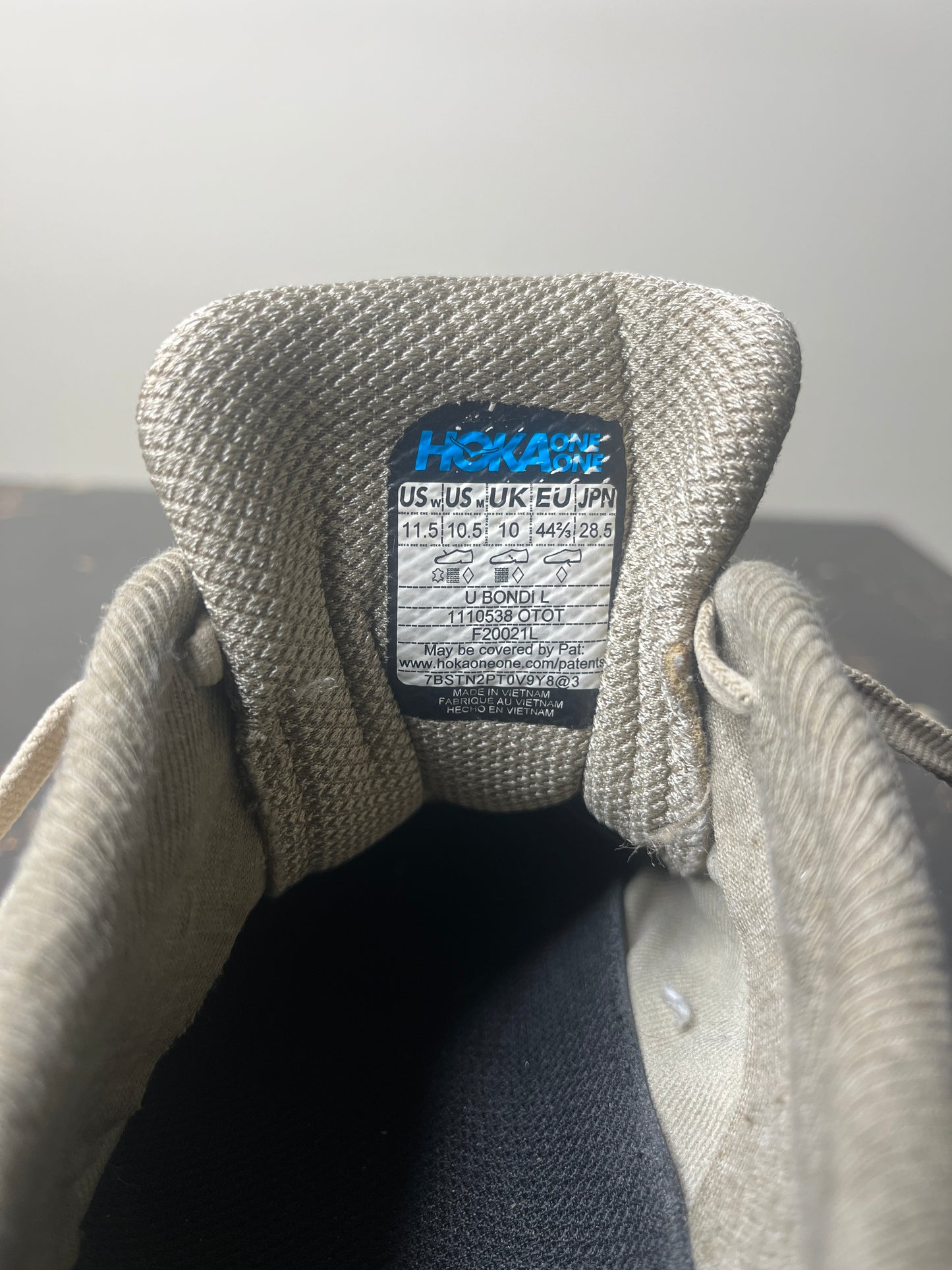 Hoka One One Bondi 7 — Grey (Men’s US 11.5 | UK 10.5 | EU 44 2/3)