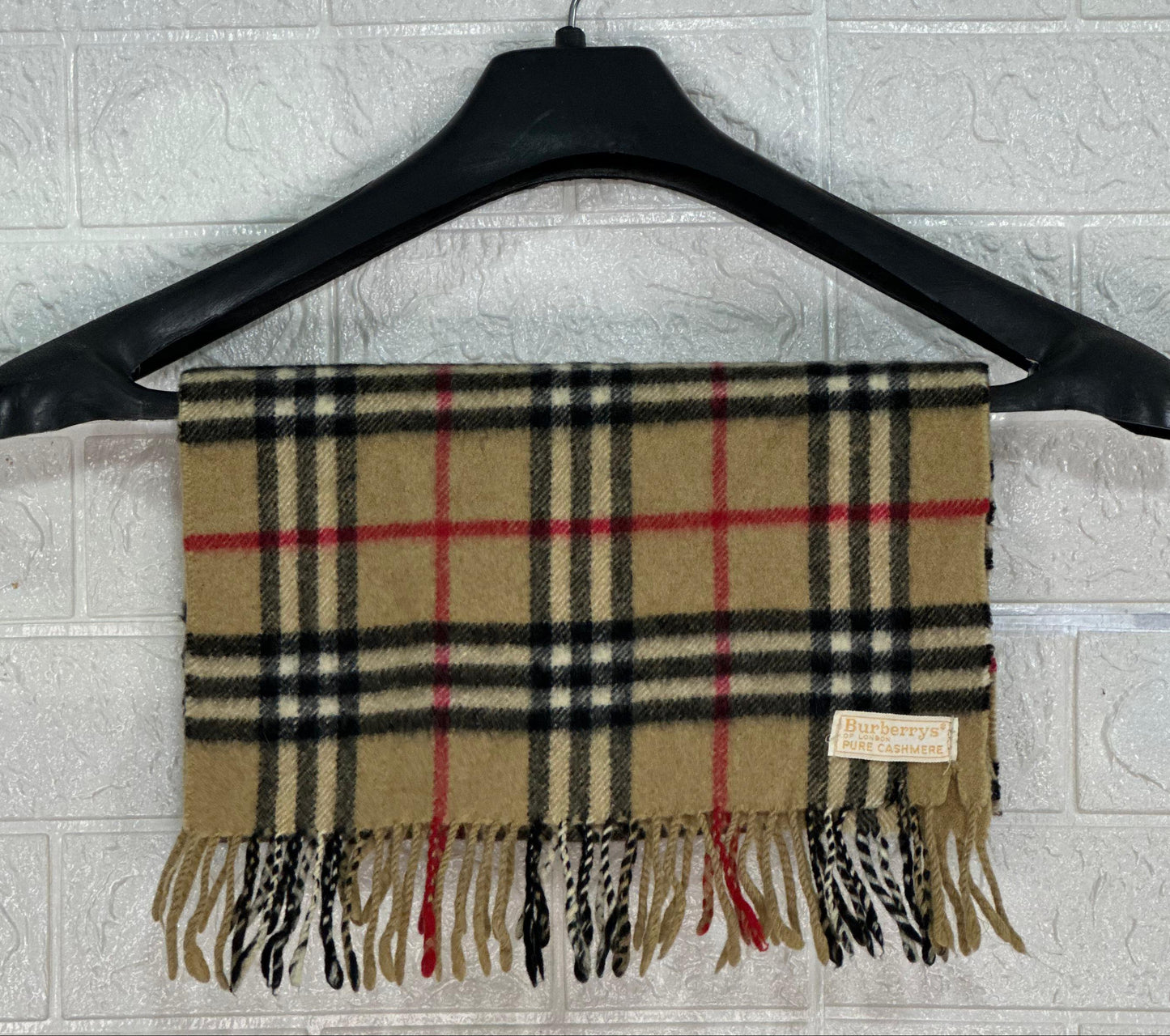 Burberrys Beige Check Scarf