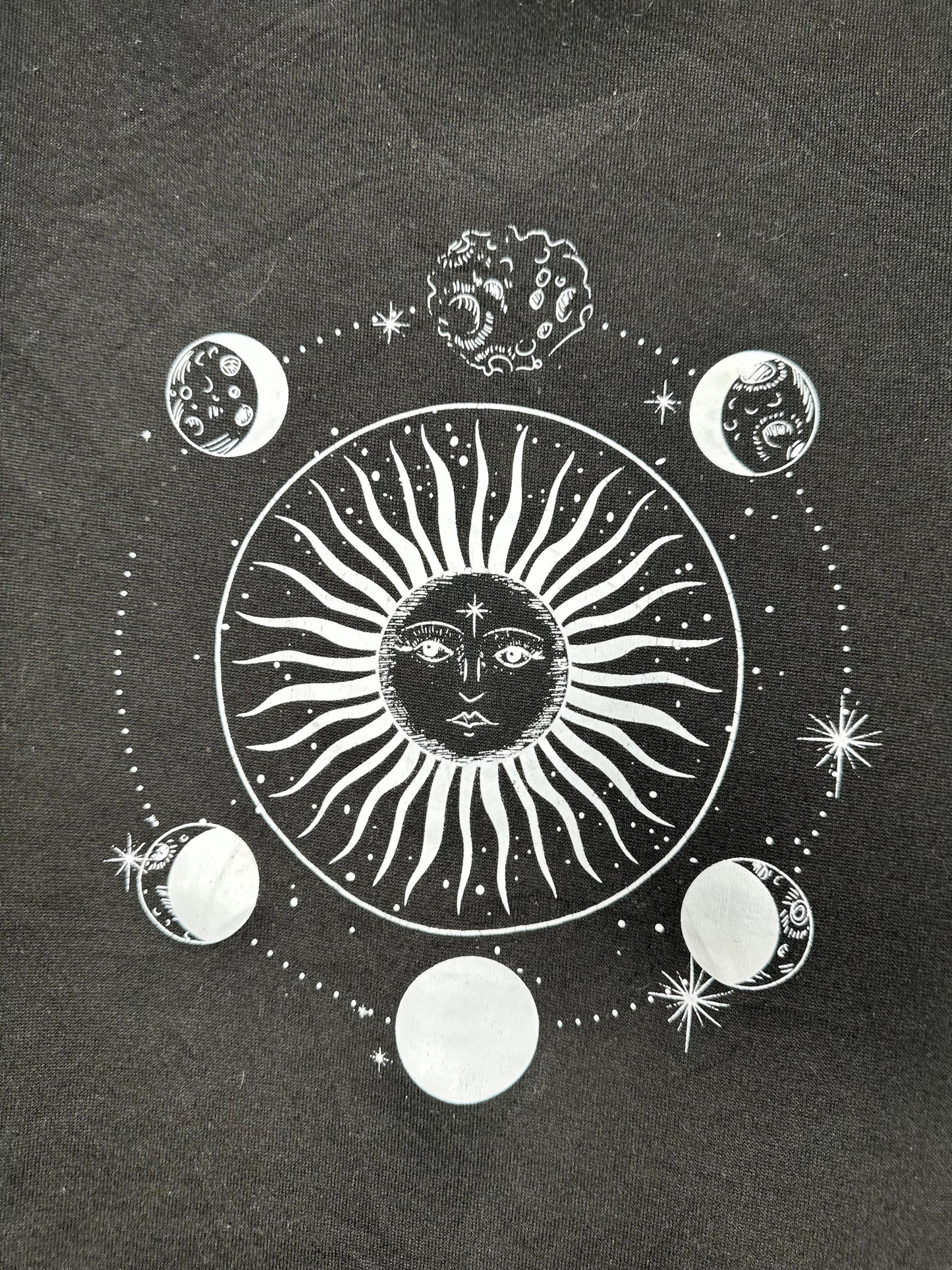 Vintage Black Sun & Moon Sweatshirt Size Large – Celestial Graphic Pullover Unisex
