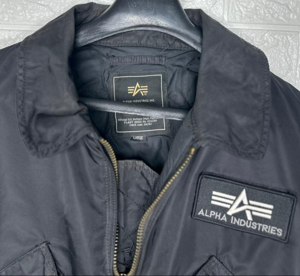 Alpha Industries Men’s Jacket – Black MA-1 Bomber