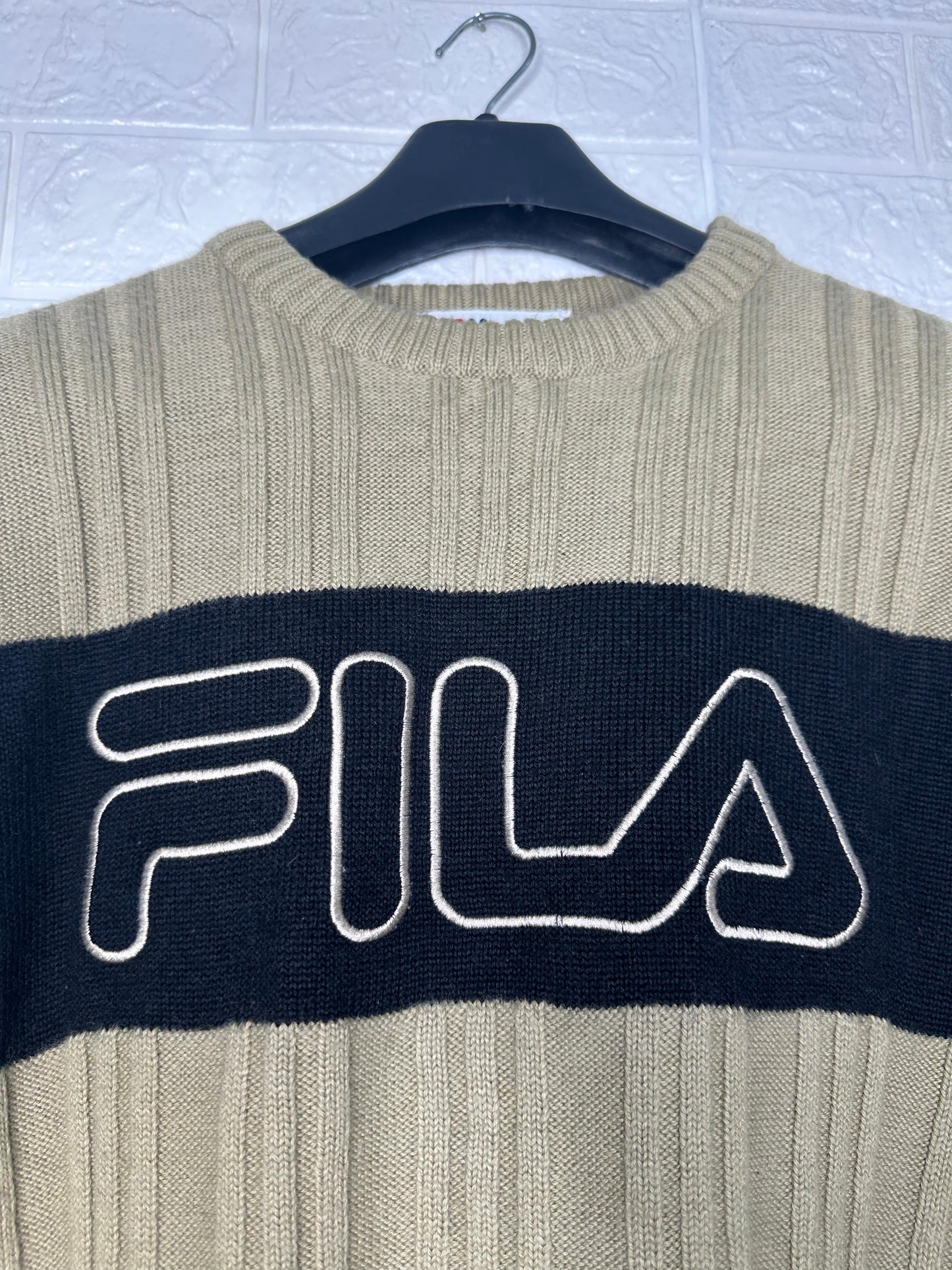 Fila Ribbed Knit Sweater – Beige with Black Stripe – Men’s Size S