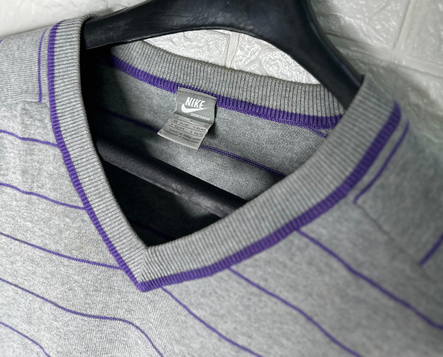 Nike V-Neck Sweater S - Grey Striped Athletic Pullover